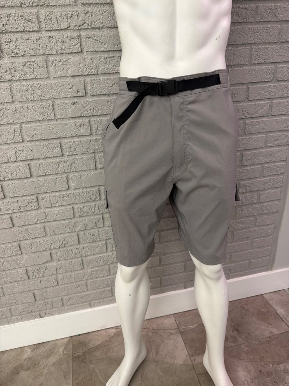 Outdoor Life Men's Gray Hiking Cargo Shorts Size 40